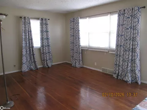 Living - 611 E 18th St, Atlantic, IA 50022 photo 1 of 2