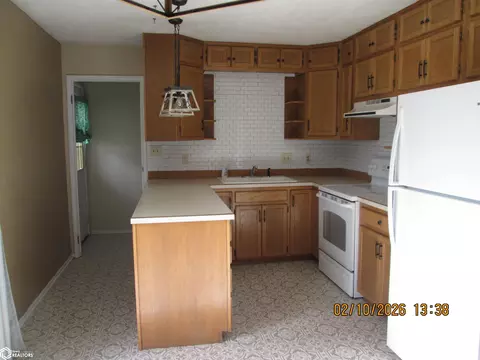 Kitchen - 611 E 18th St, Atlantic, IA 50022 photo 1 of 2