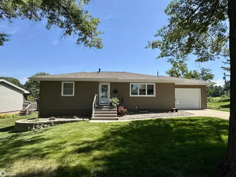 206 5th Ave, Audubon, IA 50025