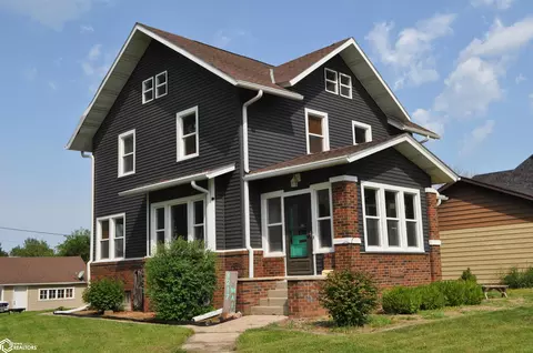 1217 N Main St, Carroll, IA 51401
