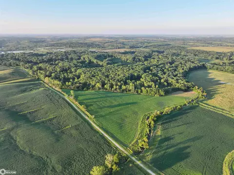 285 Th St, Hedrick, IA 52563