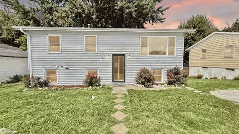 1913 Racine Ave, Burlington, IA 52601