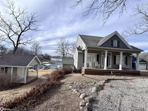 1333 Prairieview Dr, Ellston, IA 50074
