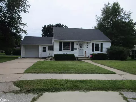 1613 Sanford Dr, Iowa Falls, IA 50126