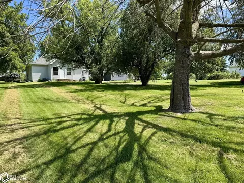 214 S Ringgold St, Mount Ayr, IA 50854