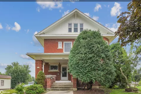 404 Johnston St, Gladbrook, IA 50635