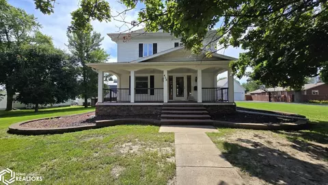 406 S 4th Ave E, Lake Mills, IA 50450