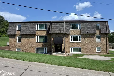 304 35th St #201, Fort Madison, IA 52627