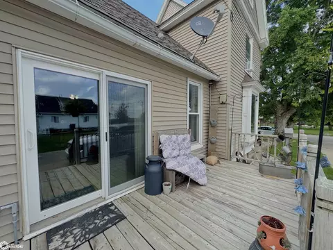 Exterior - 409 5th St SW, Hampton, IA 50441 photo 2 of 4