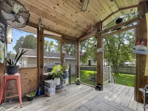 Exterior - 409 5th St SW, Hampton, IA 50441 photo 1 of 4