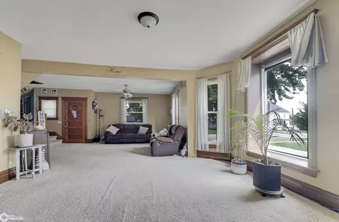 Living - 409 5th St SW, Hampton, IA 50441 photo 1 of 3