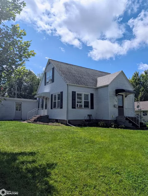 536 W K St, Forest City, IA 50436