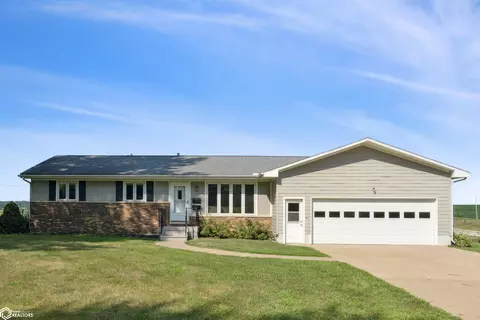 102 Orchard Ln, New London, IA 52645