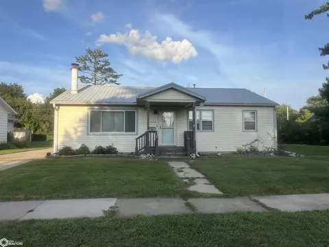 1005 S 5th St, Fairfield, IA 52556