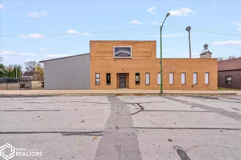 508 W Market St, Steamboat Rock, IA 50672