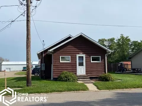 358 2nd St NW, Britt, IA 50423
