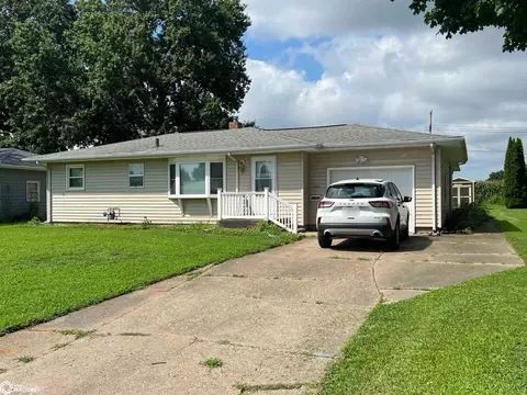 1400 Lynnwood Dr, Burlington, IA 52601