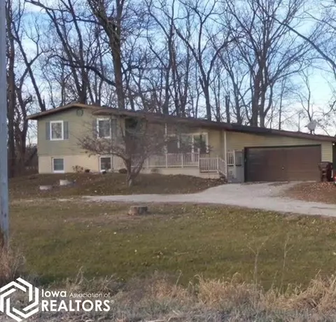 2753 Chalk Ridge Rd, Fort Madison, IA 52627
