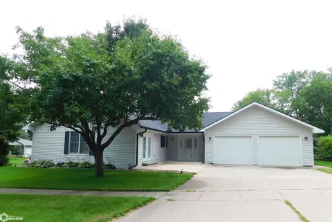 617 N 18th St, Denison, IA 51442