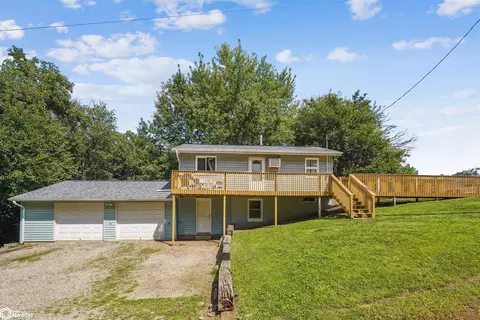 5191 Skyline Dr, Brooklyn, IA 52211