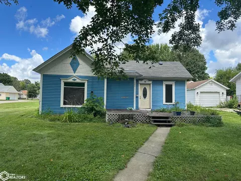 302 2nd St SE, Nora Springs, IA 50458
