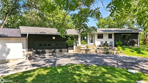 3359 Middle Rd, Keokuk, IA 52632