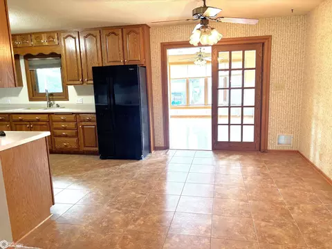Other - 509 E Walnut St, Conrad, IA 50621 photo 3 of 11