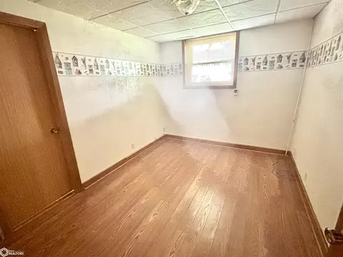Bedroom - 509 E Walnut St, Conrad, IA 50621 photo 4 of 4