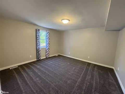 Bedroom - 501 E Fair St, Centerville, IA 52544 photo 8 of 11
