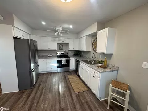 Kitchen - 501 E Fair St, Centerville, IA 52544 photo 2 of 2