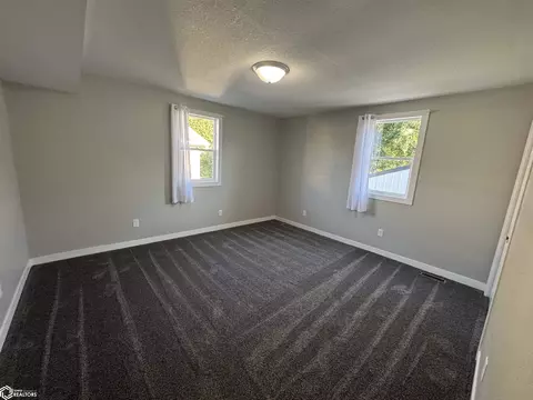 Bedroom - 501 E Fair St, Centerville, IA 52544 photo 6 of 11