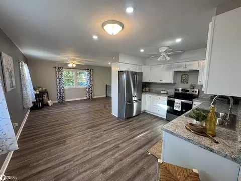 Kitchen - 501 E Fair St, Centerville, IA 52544 photo 1 of 2