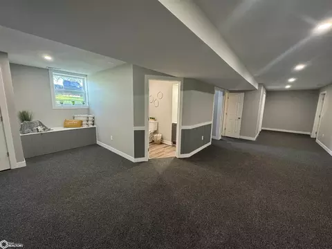 Entry Way - 501 E Fair St, Centerville, IA 52544 photo 1 of 3
