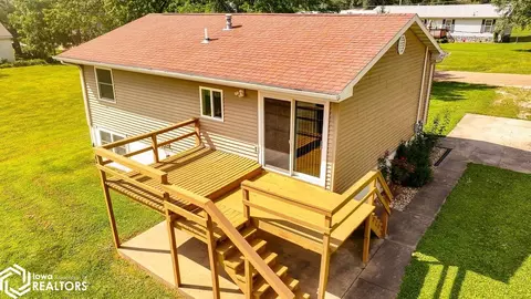 Exterior - 206 Selma St, Eldon, IA 52554 photo 1 of 4