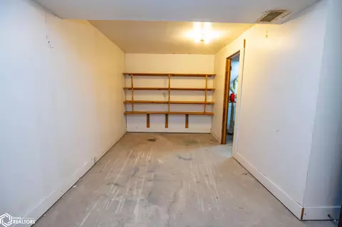 Other - 206 Selma St, Eldon, IA 52554 photo 6 of 12