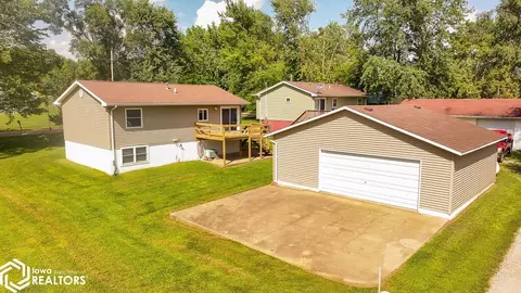 Exterior - 206 Selma St, Eldon, IA 52554 photo 2 of 4