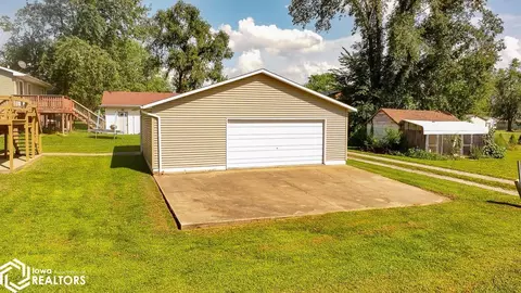 Other - 206 Selma St, Eldon, IA 52554 photo 5 of 12