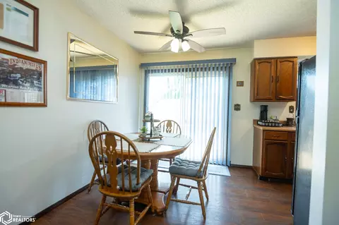 Dining - 206 Selma St, Eldon, IA 52554 photo 1 of 3