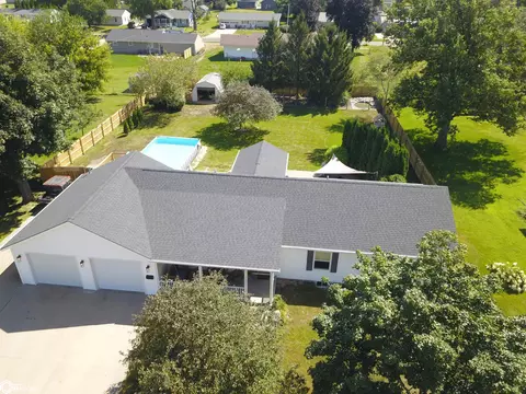 1406 Prince St, Grinnell, IA 50112