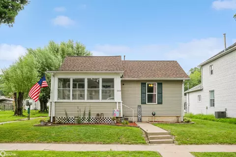 1515 Avenue C Ave, Fort Madison, IA 52627