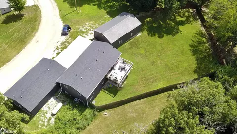 171 Valley Rd, Montezuma, IA 50171