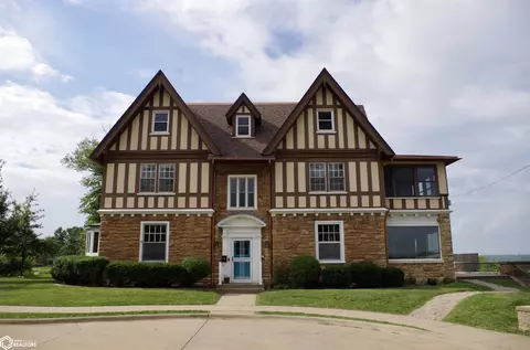 901 Grand Ave, Keokuk, IA 52632