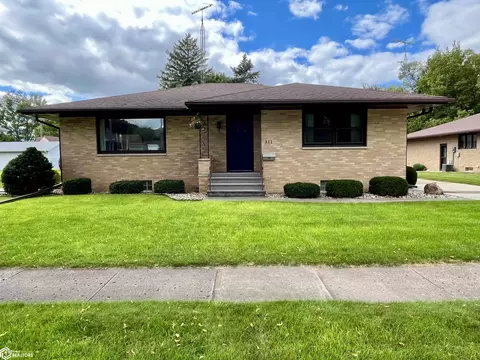 311 2nd Ave NE, Belmond, IA 50421