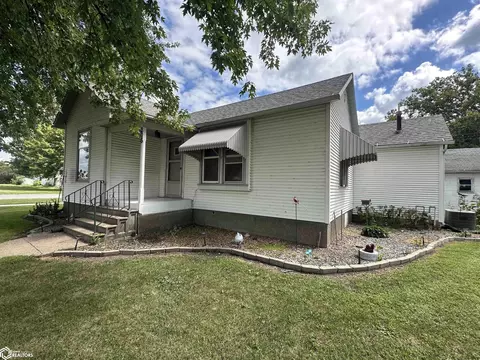 206 S Sunnyside St, Mediapolis, IA 52637