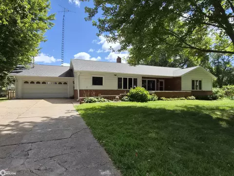 310 N 8th St, Oskaloosa, IA 52577