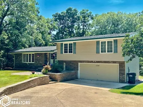 13087 Cedar Hls, Burlington, IA 52601