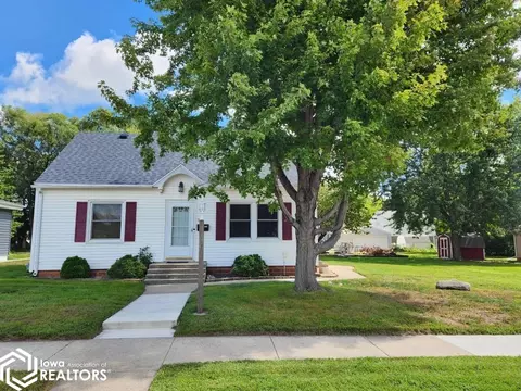 813 N Tyler Ave, Mason City, IA 50401