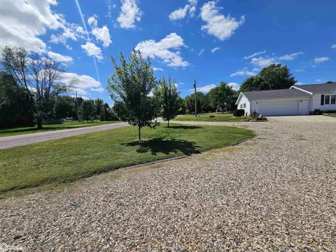 Exterior - 428 E 8th St, Glidden, IA 51443 photo 4 of 10