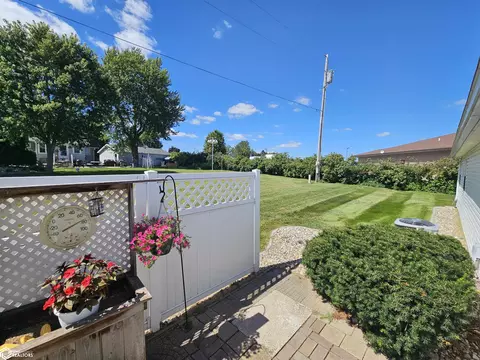 Exterior - 428 E 8th St, Glidden, IA 51443 photo 7 of 10