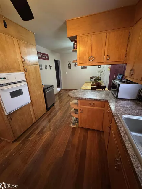 1007 N Maple St, Creston, IA 50801 photo 8